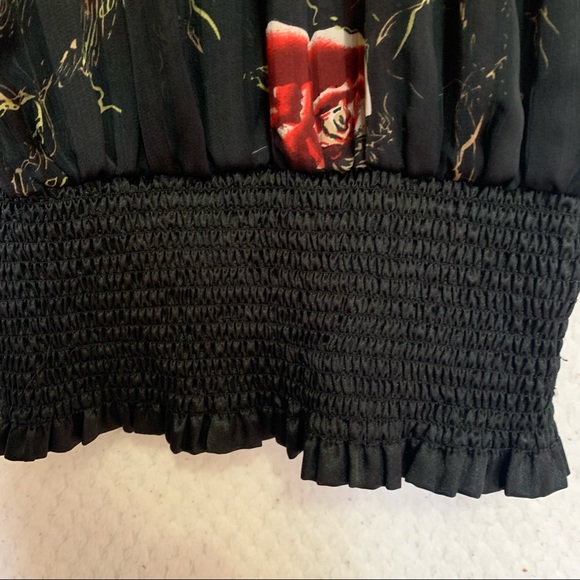 Suzy Shier Black with red rose 🌹 pattern sheer blouse size medium - Picture 3 of 10